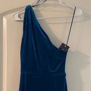 Chic One-Shoulder Blue Velvet Dress